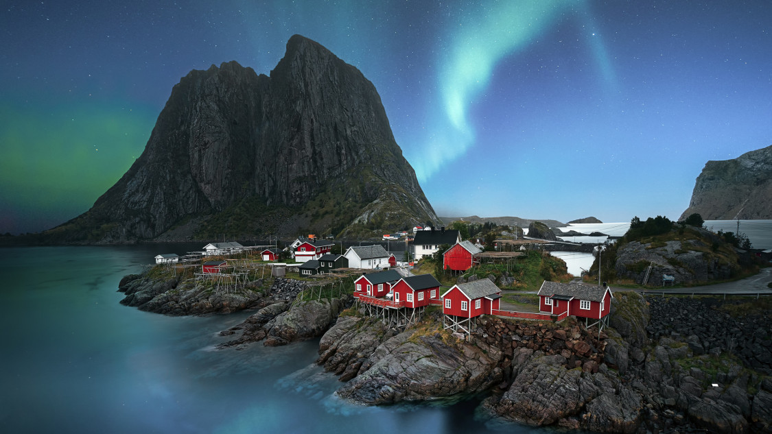 Norvégia: sarki fény a részvénypiac sötéten derengő égboltján